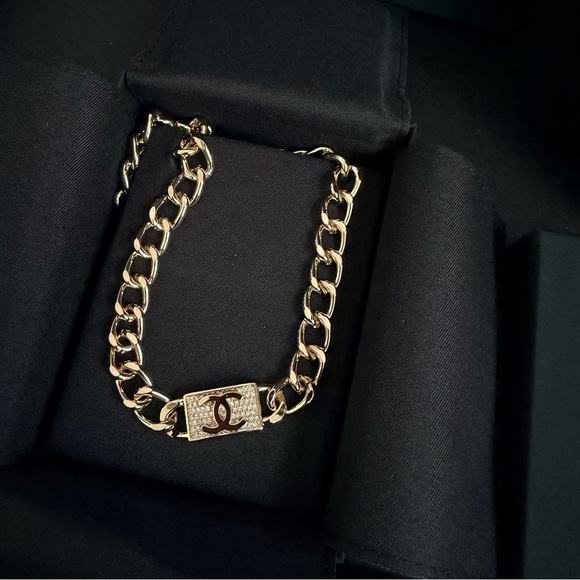 Chanel Gold Chain Choker Necklace - Picture 6 of 6